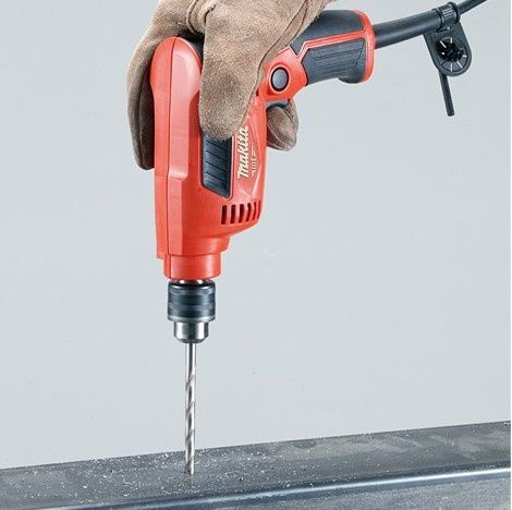 Maşină de găurit Makita M6501