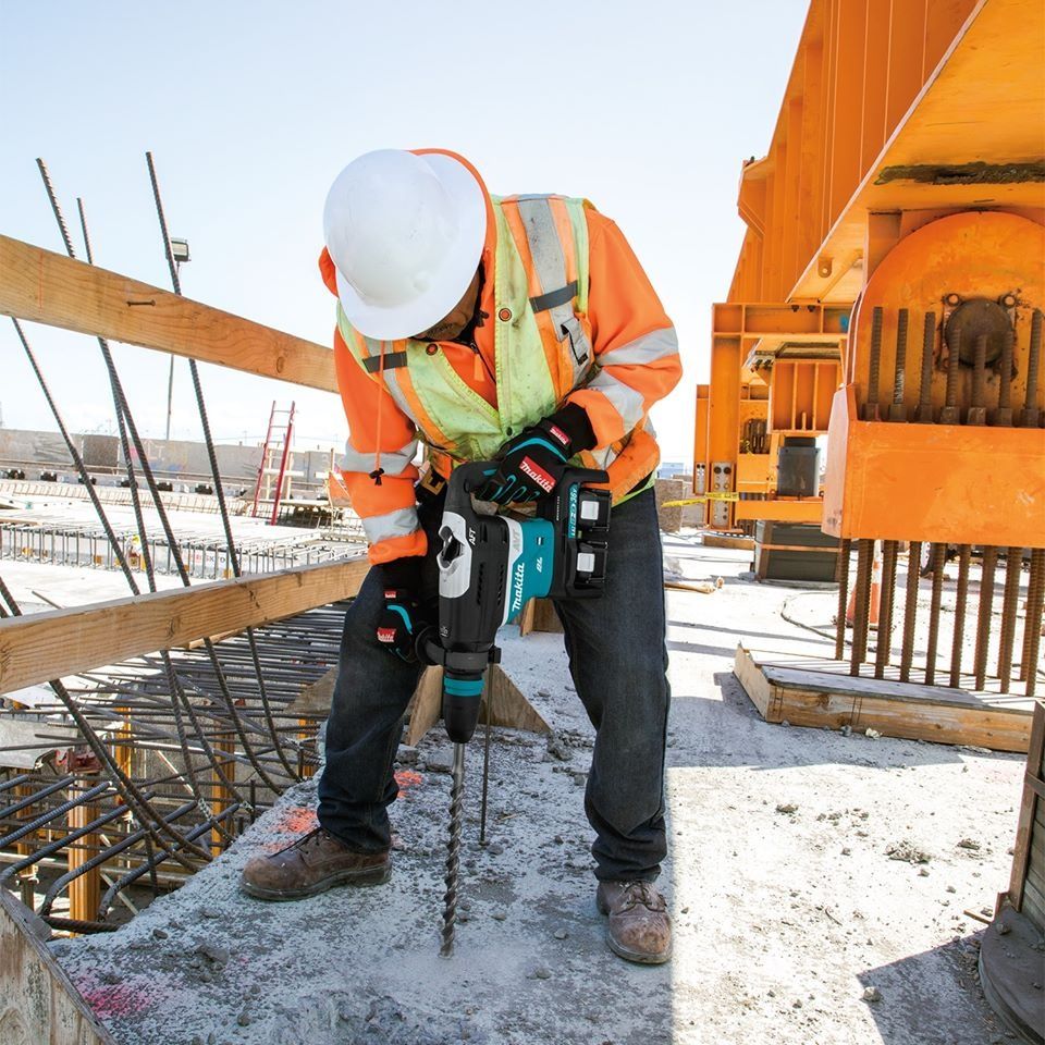 Перфоратор Makita DHR400ZKU