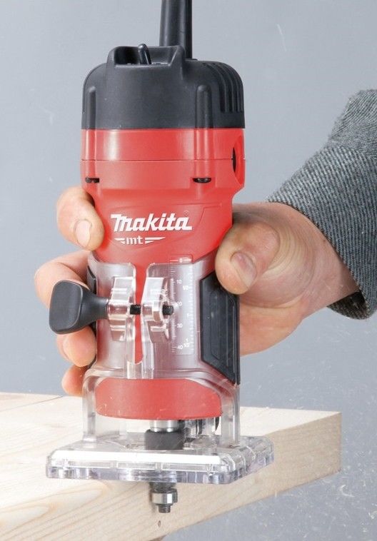 Maşina de frezat Makita M3700